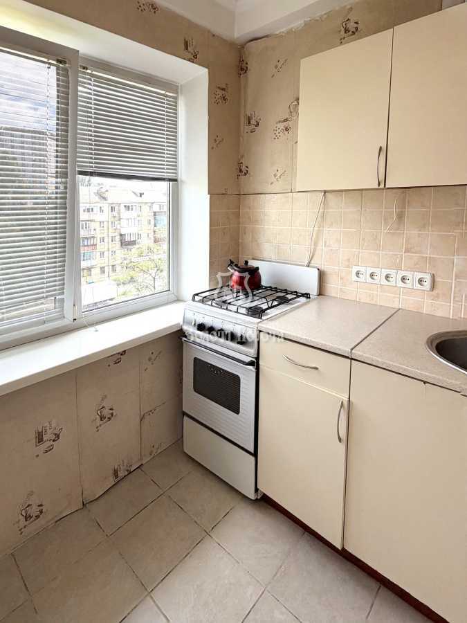 Продажа 1-комнатной квартиры 28.8 м², Пражская ул., 28
