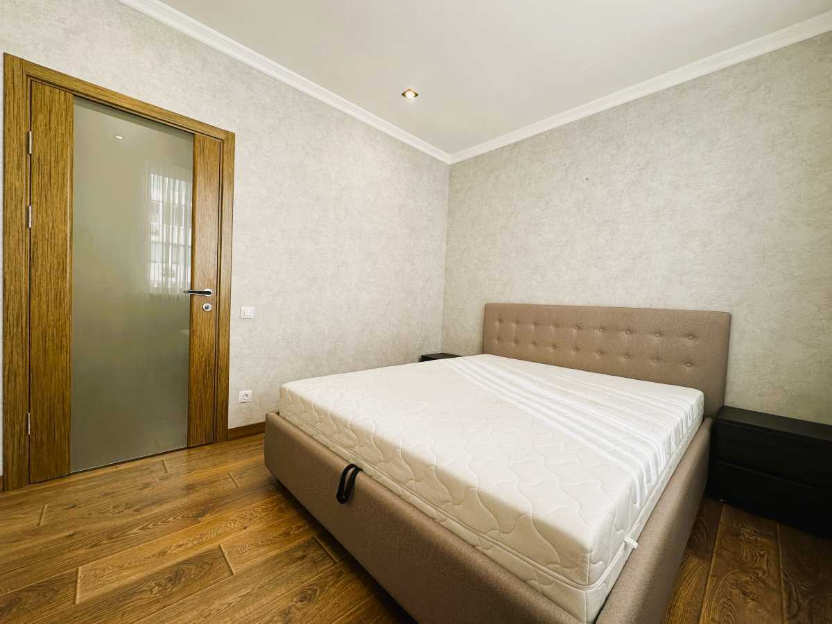 Продажа 1-комнатной квартиры 52 м², Михаила Донца ул., Ломоносова, 48