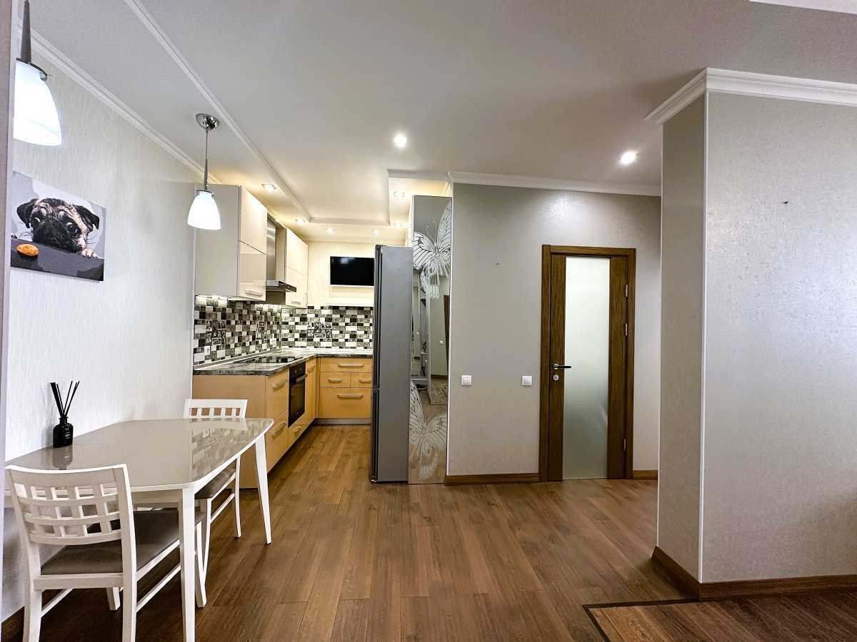 Продажа 1-комнатной квартиры 52 м², Михаила Донца ул., Ломоносова, 48