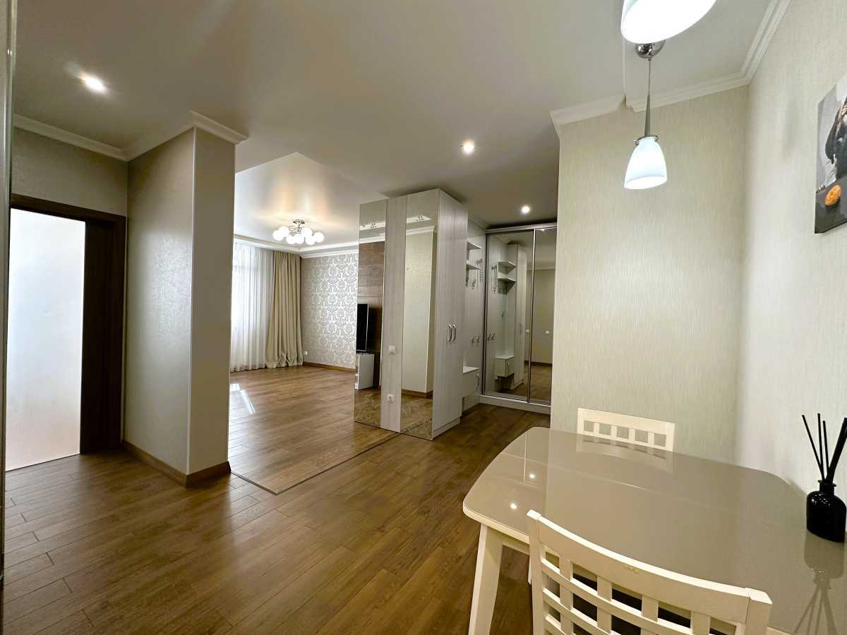 Продажа 1-комнатной квартиры 52 м², Михаила Донца ул., Ломоносова, 48
