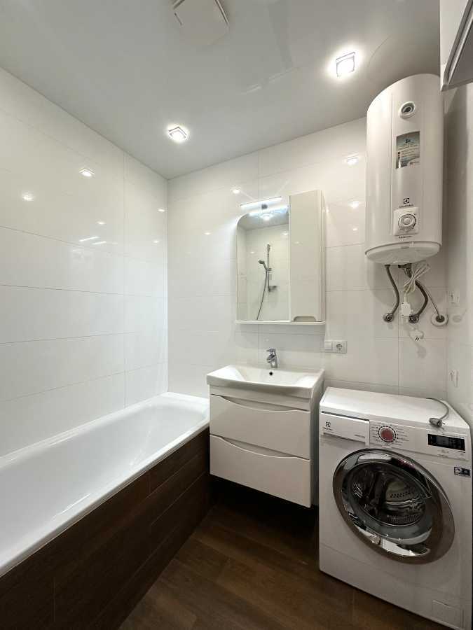 Продажа 1-комнатной квартиры 52 м², Михаила Донца ул., Ломоносова, 48
