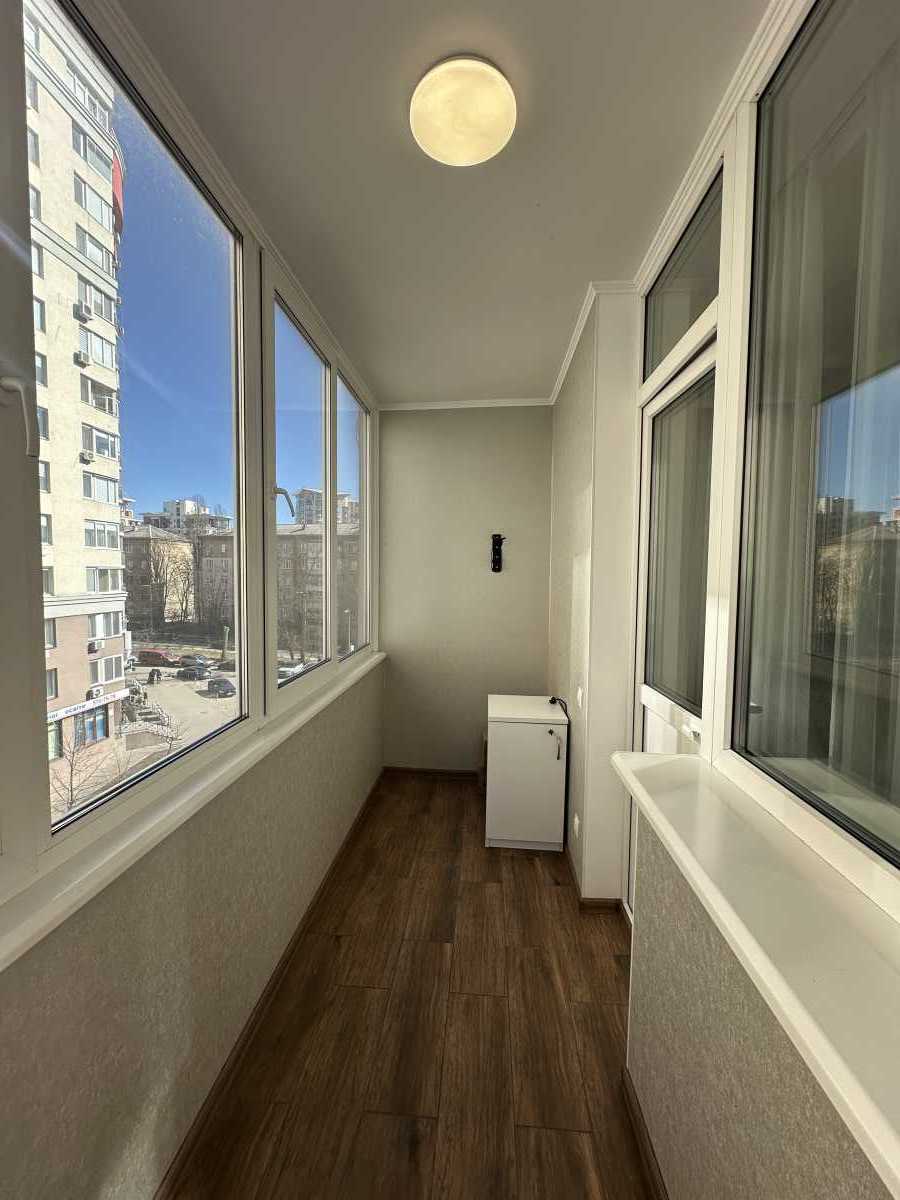 Продажа 1-комнатной квартиры 52 м², Михаила Донца ул., Ломоносова, 48