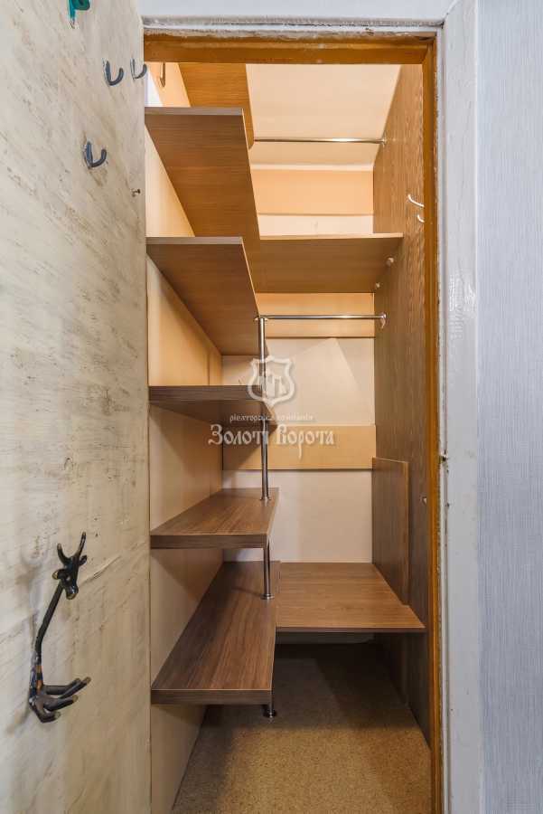 Продаж 1-кімнатної квартири 35.1 м², Русанівська наб., 8