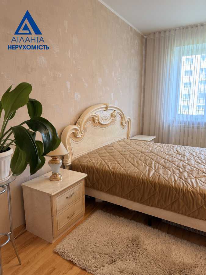 Продажа 4-комнатной квартиры 126 м², Шота Руставели ул., 10