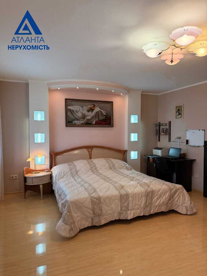 Продажа 4-комнатной квартиры 126 м², Шота Руставели ул., 10