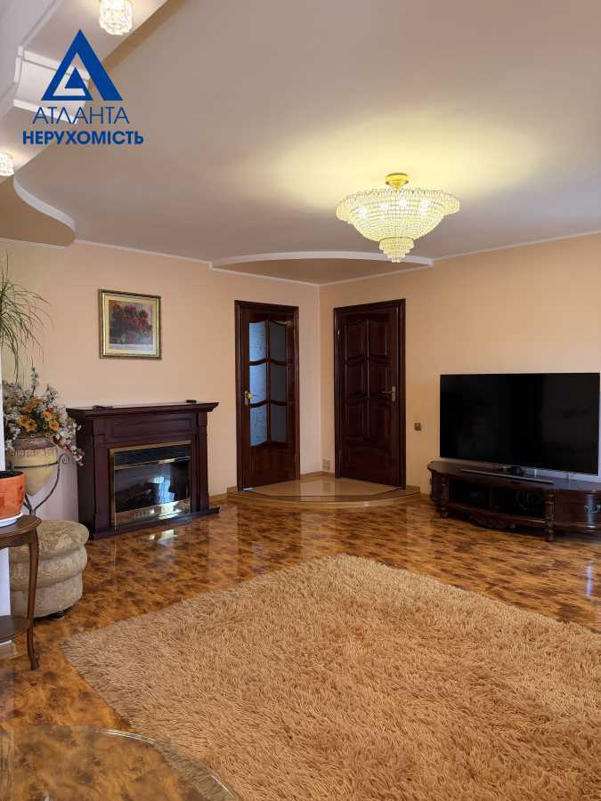 Продажа 4-комнатной квартиры 126 м², Шота Руставели ул., 10
