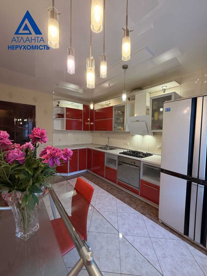 Продажа 4-комнатной квартиры 126 м², Шота Руставели ул., 10