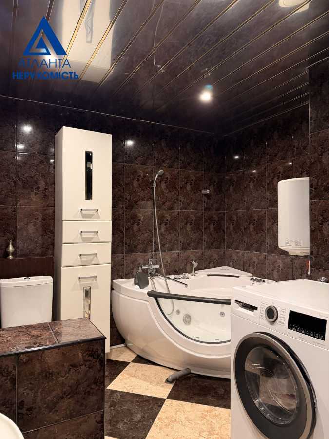 Продажа 4-комнатной квартиры 126 м², Шота Руставели ул., 10