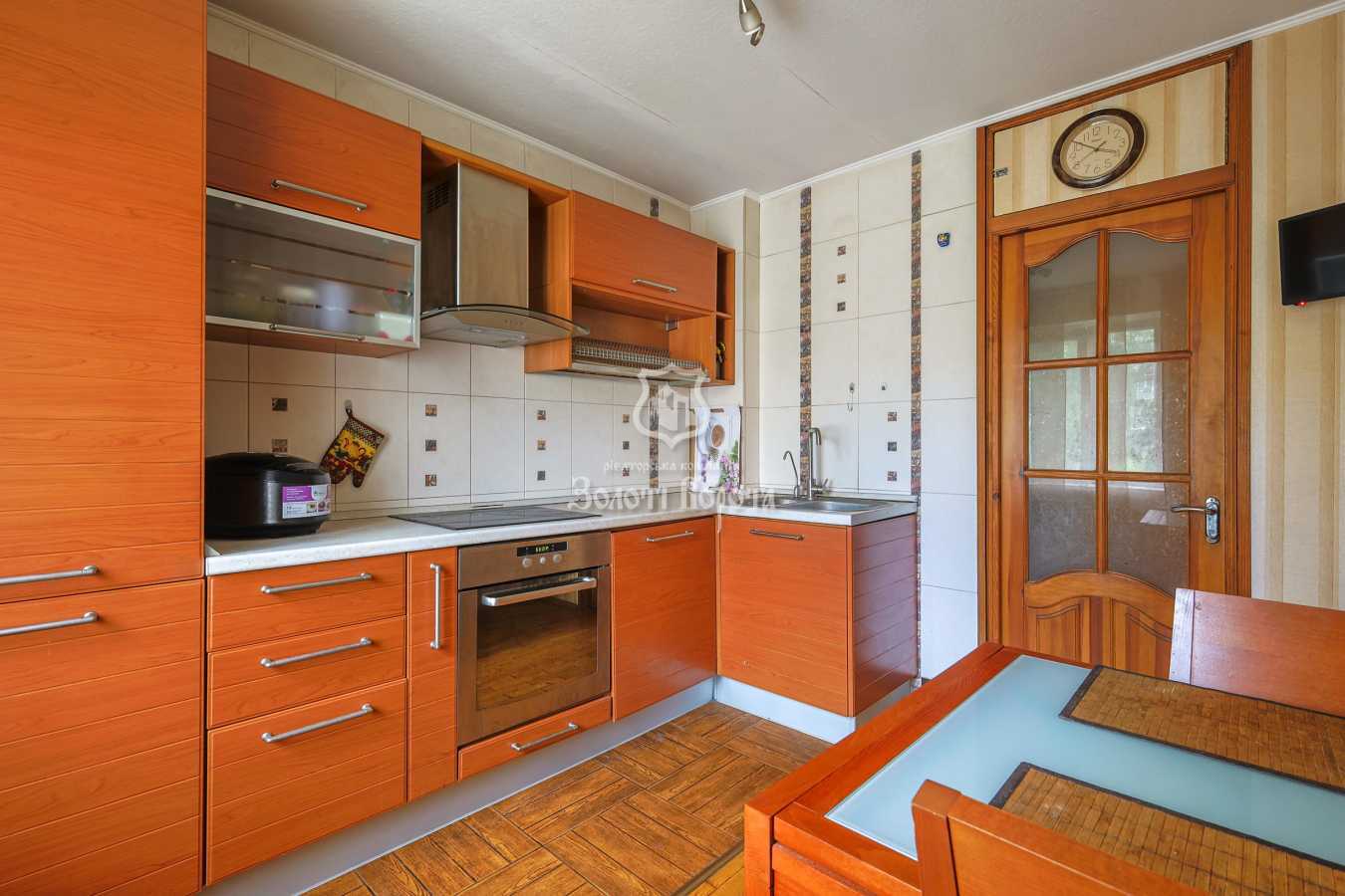 Продаж 2-кімнатної квартири 60.3 м², Золотоустівська вул., 4