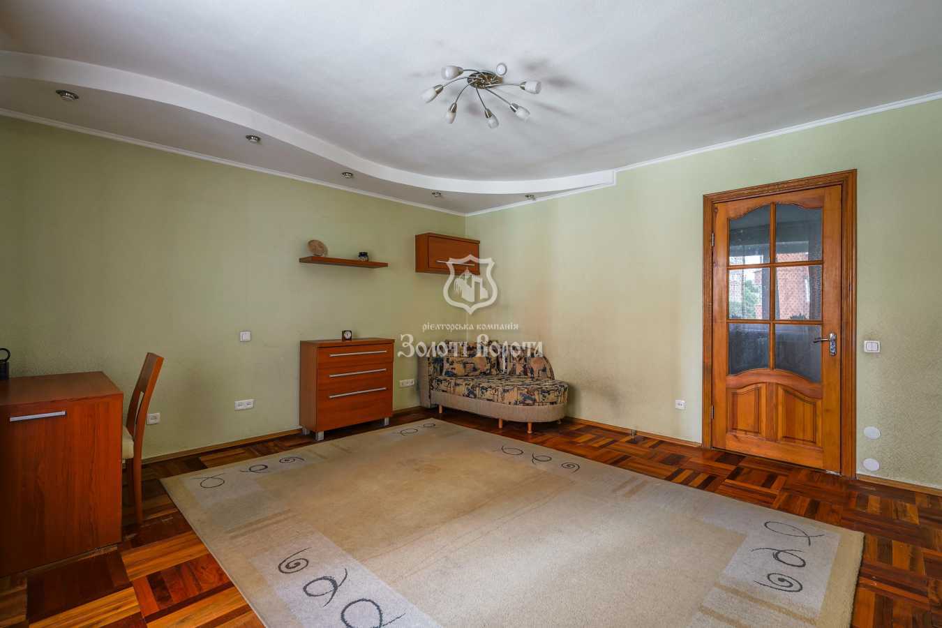 Продаж 2-кімнатної квартири 60.3 м², Золотоустівська вул., 4