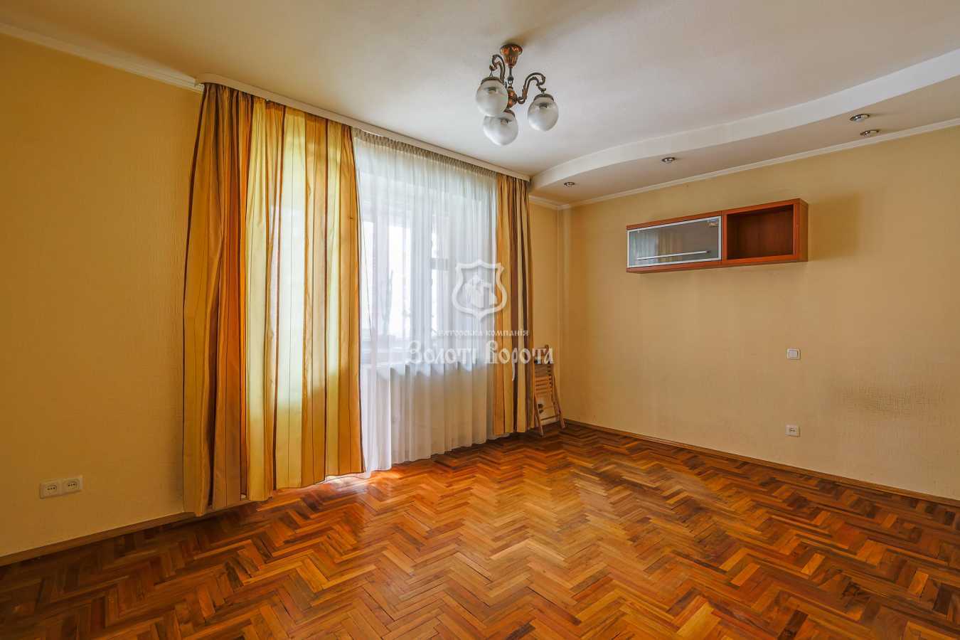 Продаж 2-кімнатної квартири 60.3 м², Золотоустівська вул., 4
