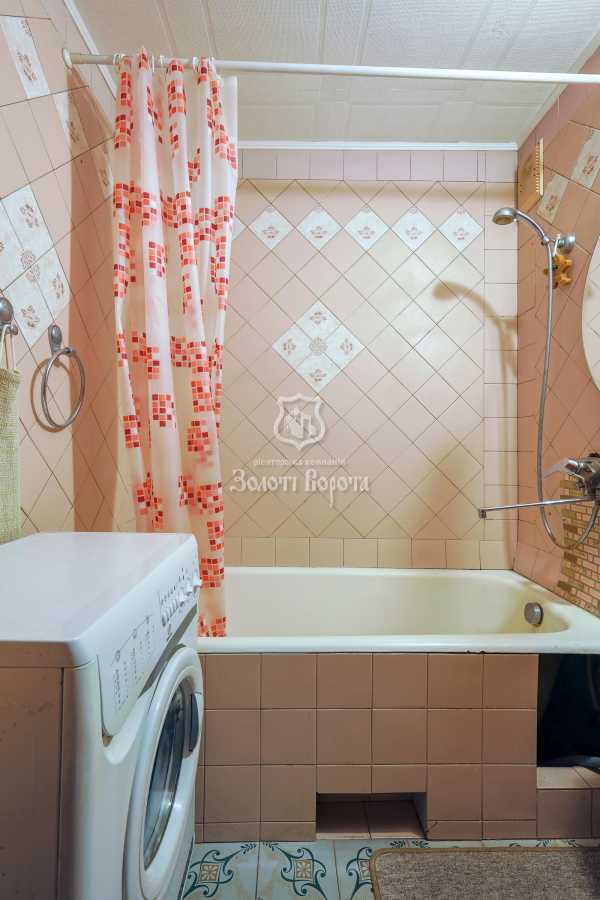 Продаж 2-кімнатної квартири 60.3 м², Золотоустівська вул., 4