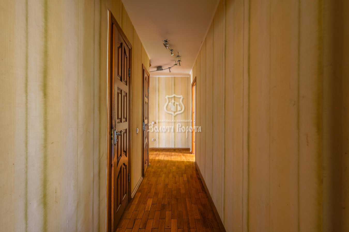 Продаж 2-кімнатної квартири 60.3 м², Золотоустівська вул., 4