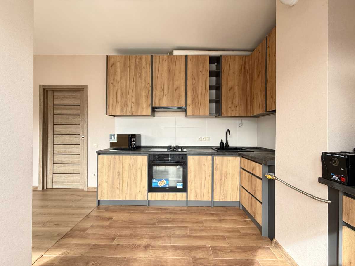 Продаж 3-кімнатної квартири 65.1 м², Оптимістична вул., 1