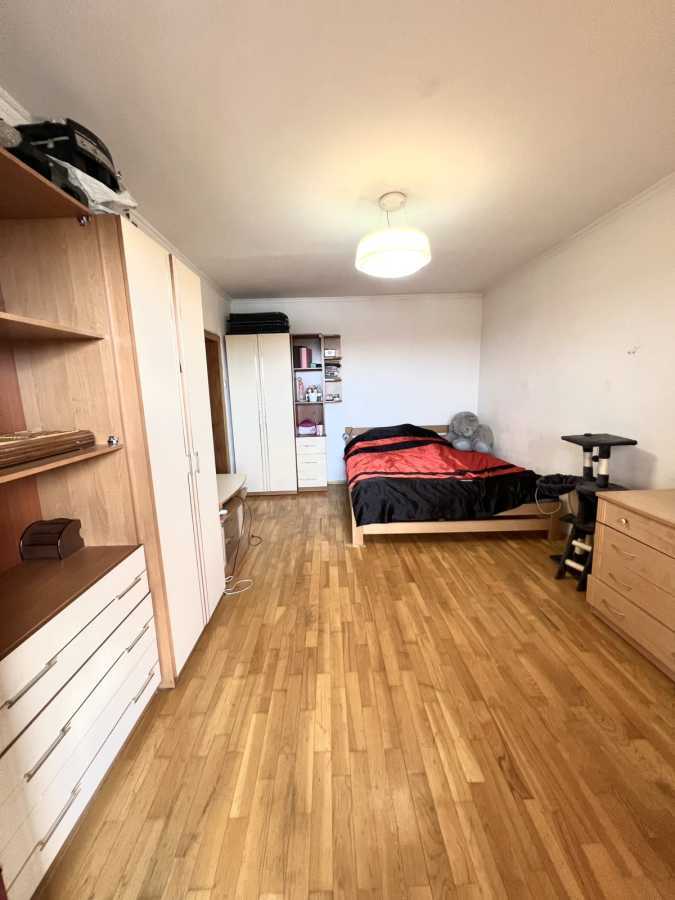 Продаж 2-кімнатної квартири 54 м², Йорданська вул., 1А