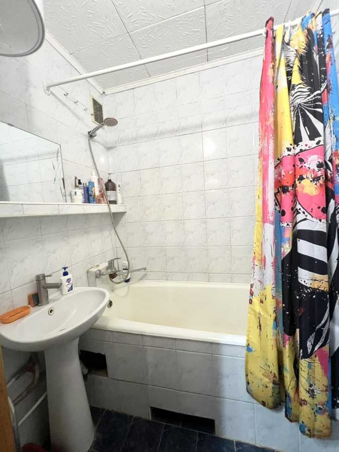 Продаж 2-кімнатної квартири 54 м², Йорданська вул., 1А