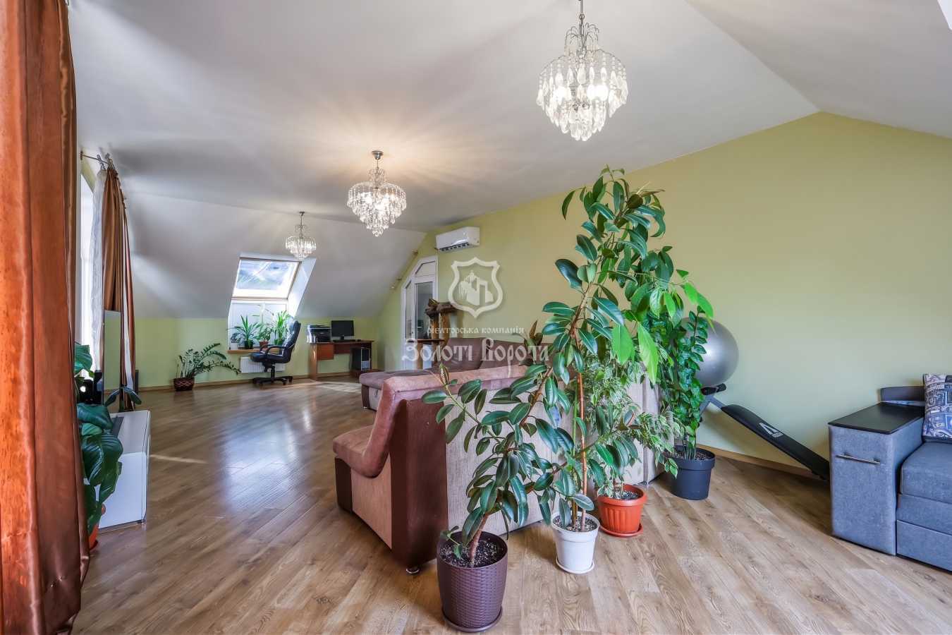 Продаж 3-кімнатної квартири 159.5 м², Абрикосовий пров., 9