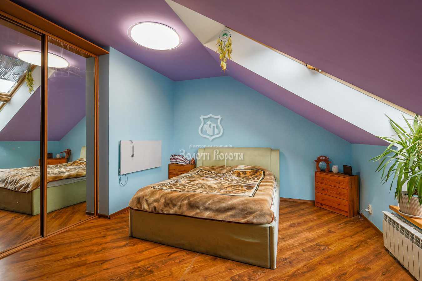 Продаж 3-кімнатної квартири 159.5 м², Абрикосовий пров., 9