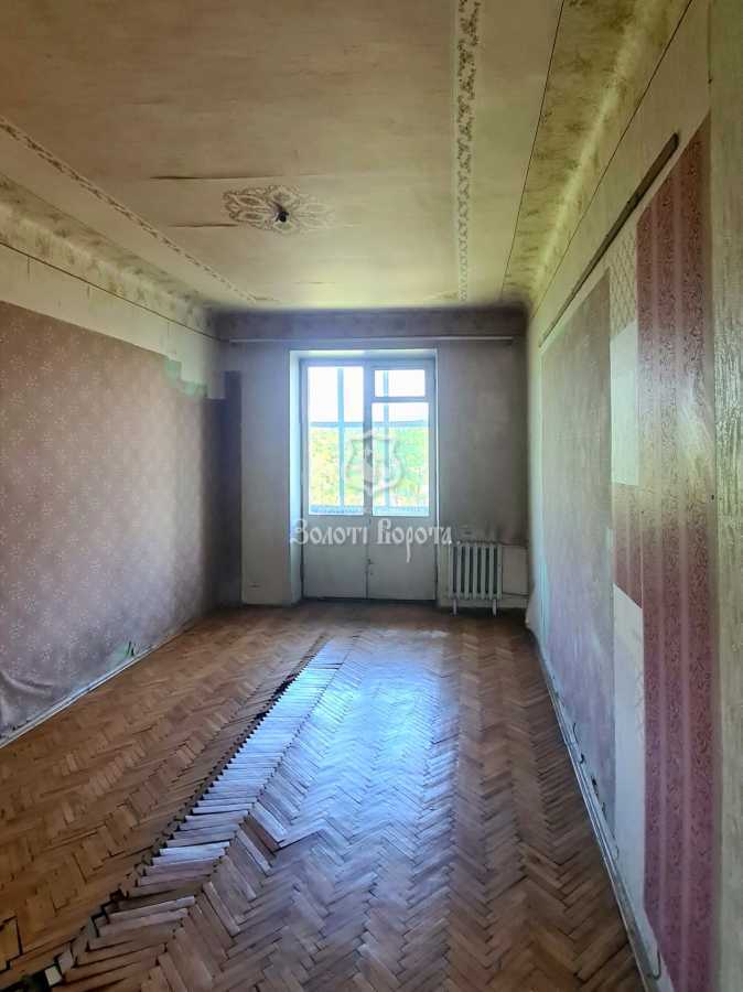 Продаж 3-кімнатної квартири 70.3 м², Івана Світличного вул., 6