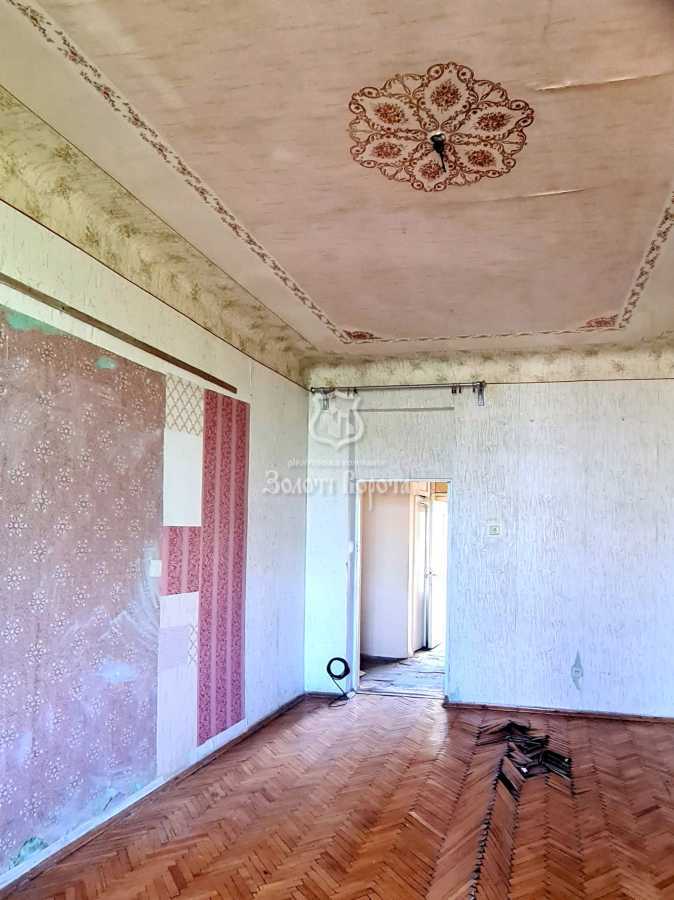Продаж 3-кімнатної квартири 70.3 м², Івана Світличного вул., 6
