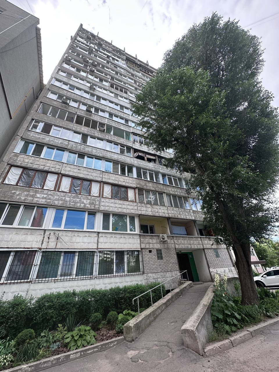 Продажа 1-комнатной квартиры 37 м², Набережная Победы ул., 124