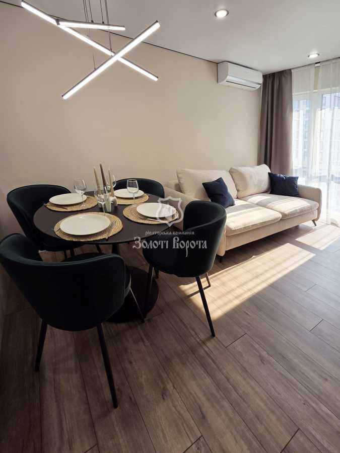 Продаж 2-кімнатної квартири 60 м², Михайла Максимовича вул., 24г