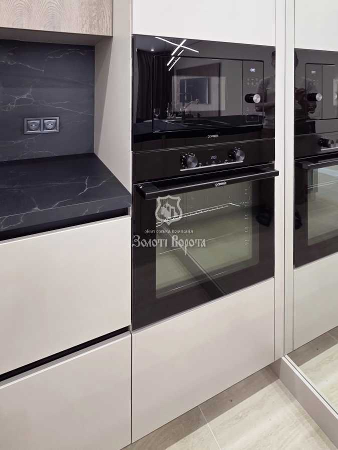 Продаж 2-кімнатної квартири 60 м², Михайла Максимовича вул., 24г