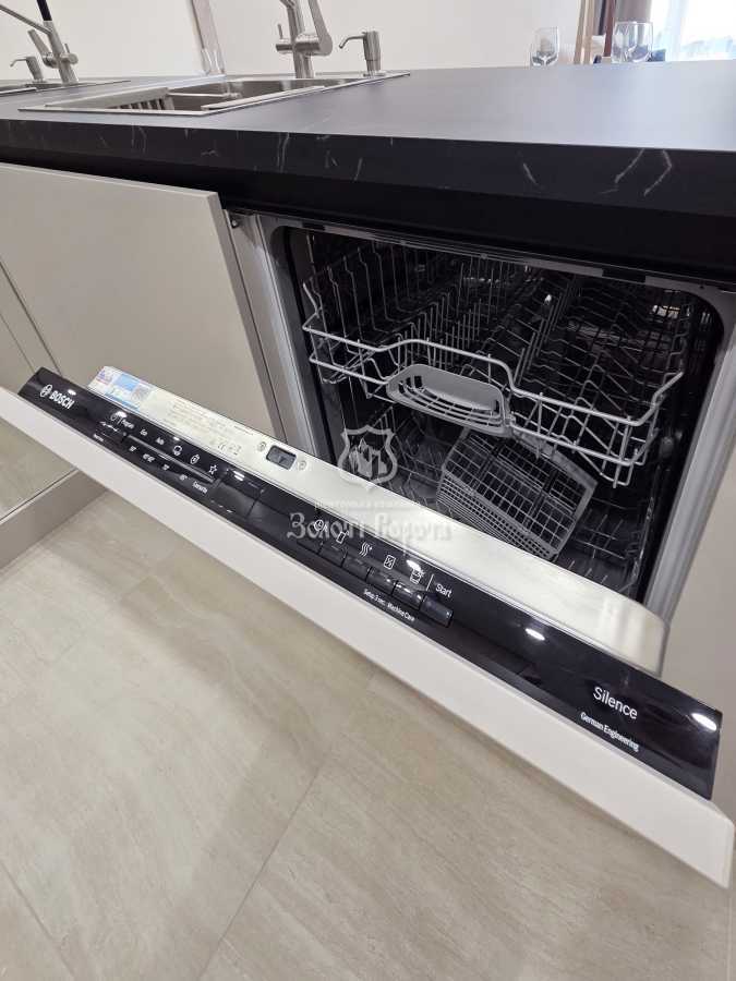 Продаж 2-кімнатної квартири 60 м², Михайла Максимовича вул., 24г