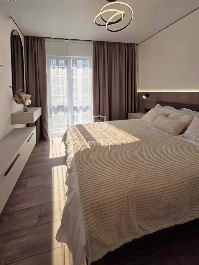 Продаж 2-кімнатної квартири 60 м², Михайла Максимовича вул., 24г
