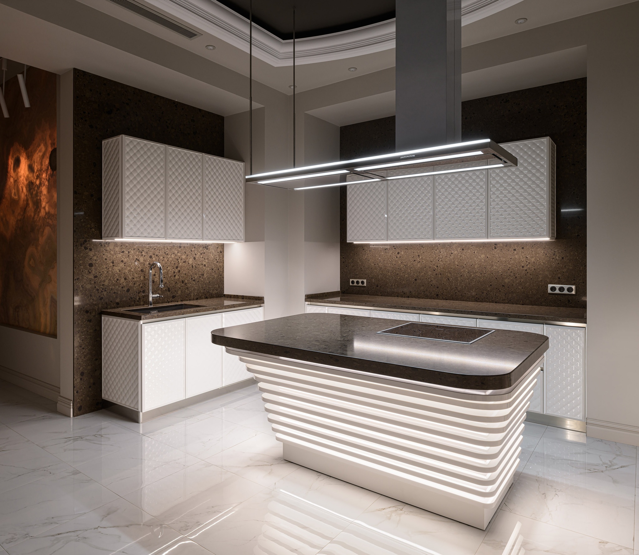 Продажа 5-комнатной квартиры 320 м², Архитектора Городецкого ул., 11А