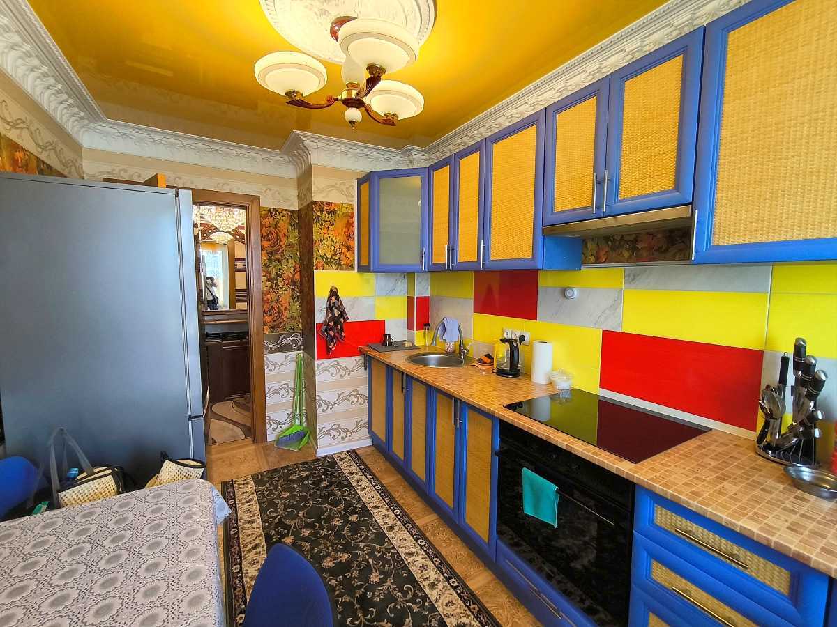 Продажа 2-комнатной квартиры 49.5 м², комсомольська, 2