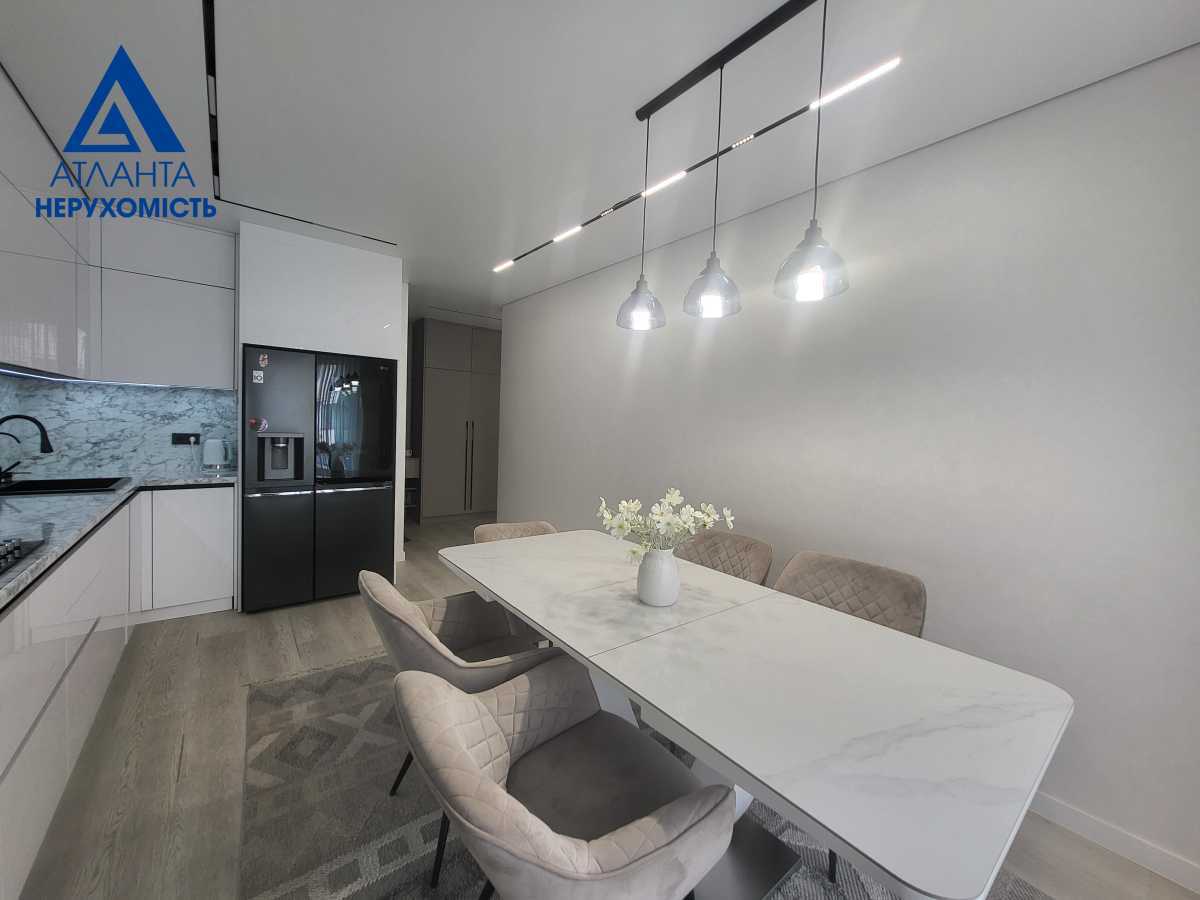 Продажа 3-комнатной квартиры 81 м², Подільська, 4