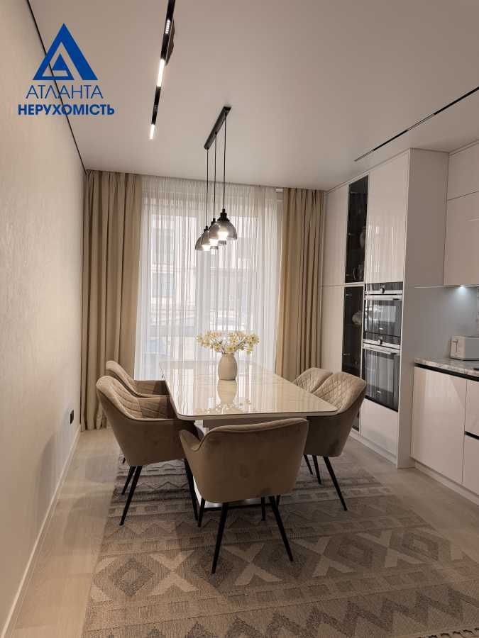 Продажа 3-комнатной квартиры 81 м², Подільська, 4