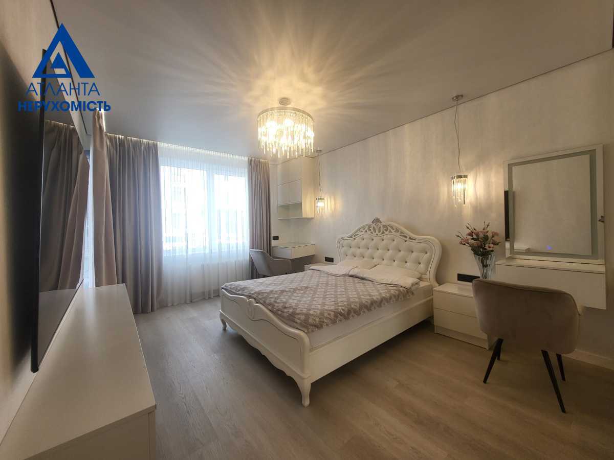 Продажа 3-комнатной квартиры 81 м², Подільська, 4