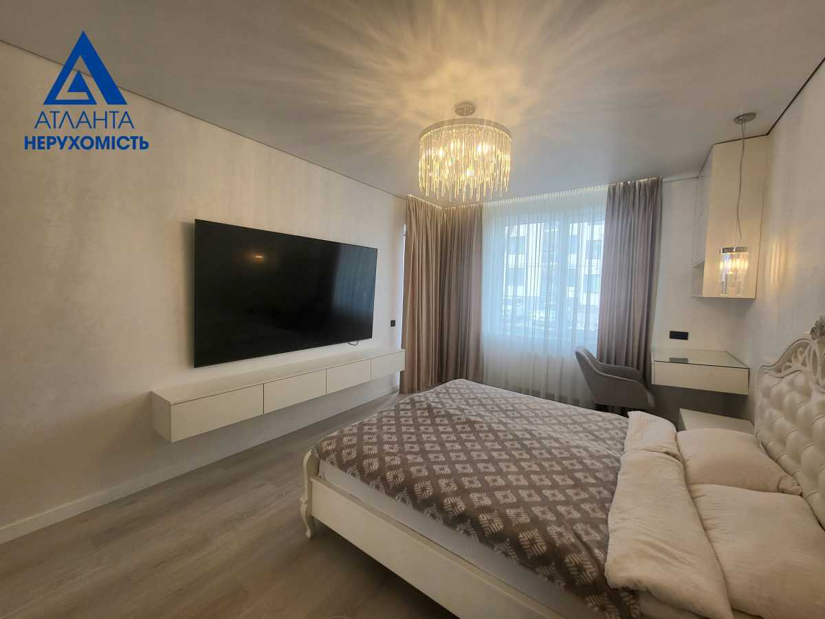 Продажа 3-комнатной квартиры 81 м², Подільська, 4