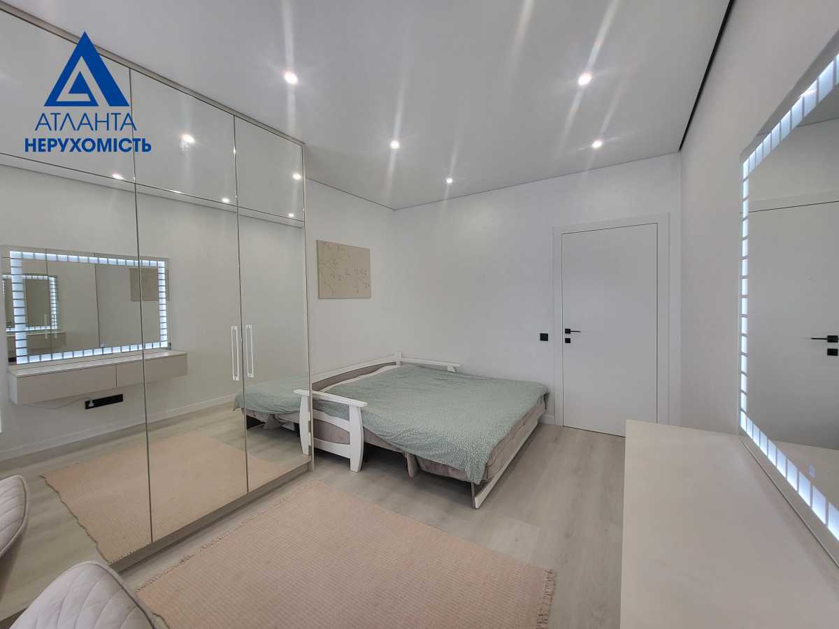 Продажа 3-комнатной квартиры 81 м², Подільська, 4