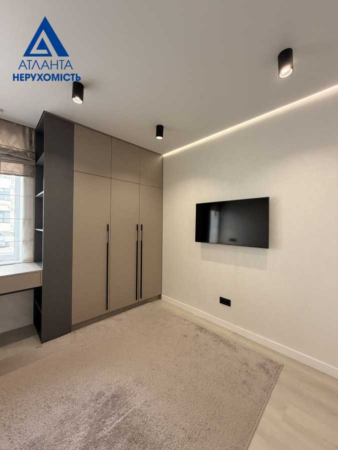 Продажа 3-комнатной квартиры 81 м², Подільська, 4