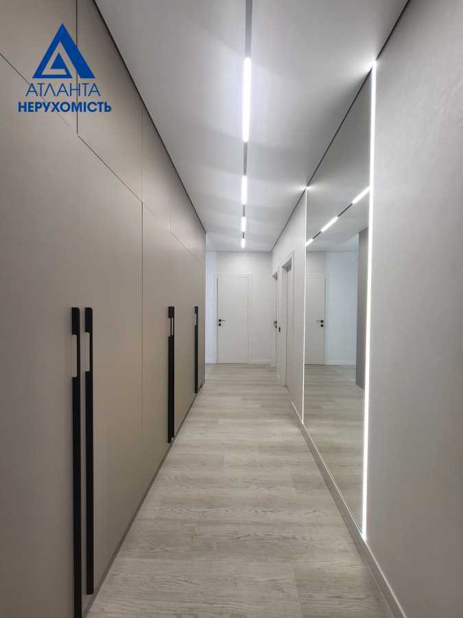 Продажа 3-комнатной квартиры 81 м², Подільська, 4