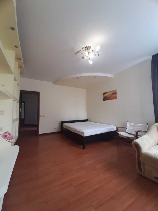 Продажа 1-комнатной квартиры 52 м², Бориса Гмыри ул., 6
