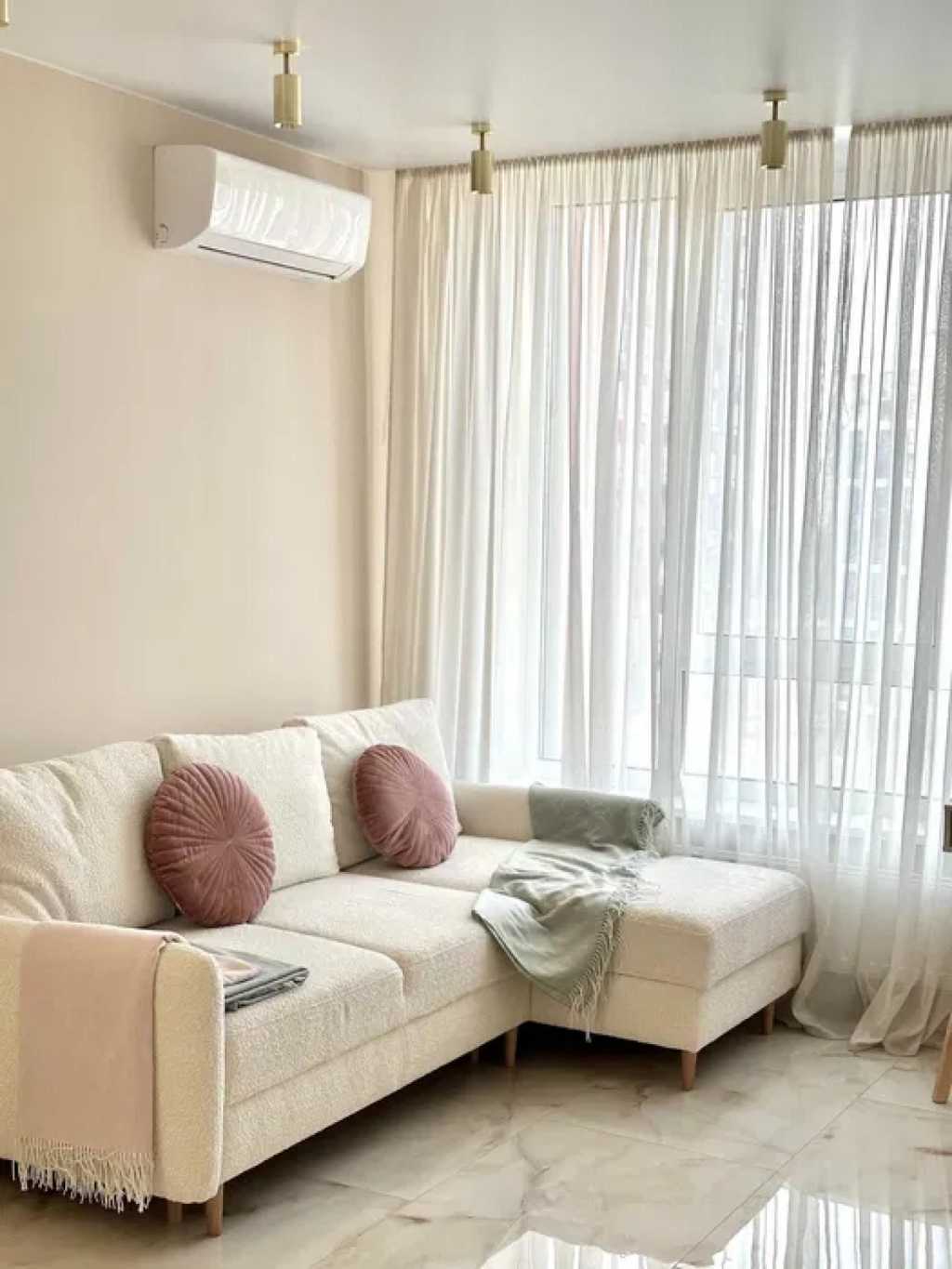 Оренда 1-кімнатної квартири 47 м², Олександра Олеся вул., 8/15