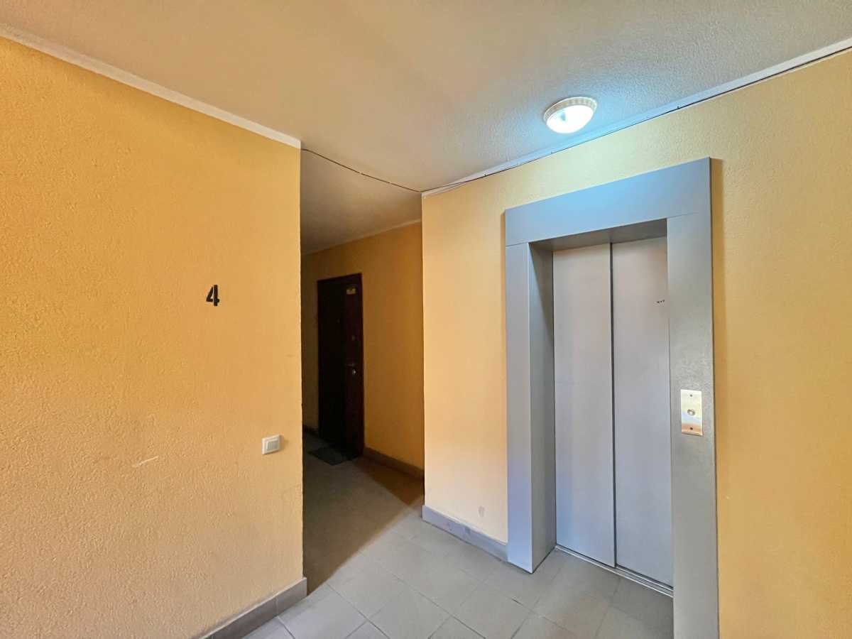 Продаж 1-кімнатної квартири 46.3 м², Теплична вул., 48