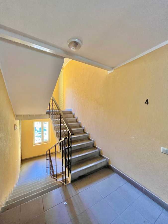 Продаж 1-кімнатної квартири 46.3 м², Теплична вул., 48