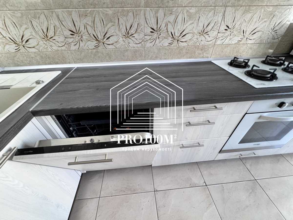 Продажа 4-комнатной квартиры 85 м², Михаила Величко ул., 7