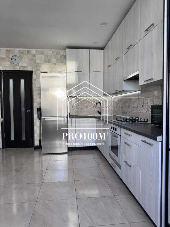 Продажа 4-комнатной квартиры 85 м², Михаила Величко ул., 7