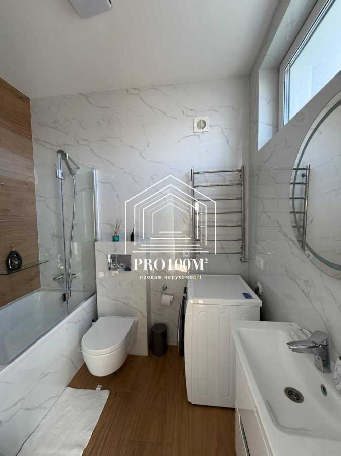 Продажа 3-комнатной квартиры 93 м², Михаила Величко ул., 9