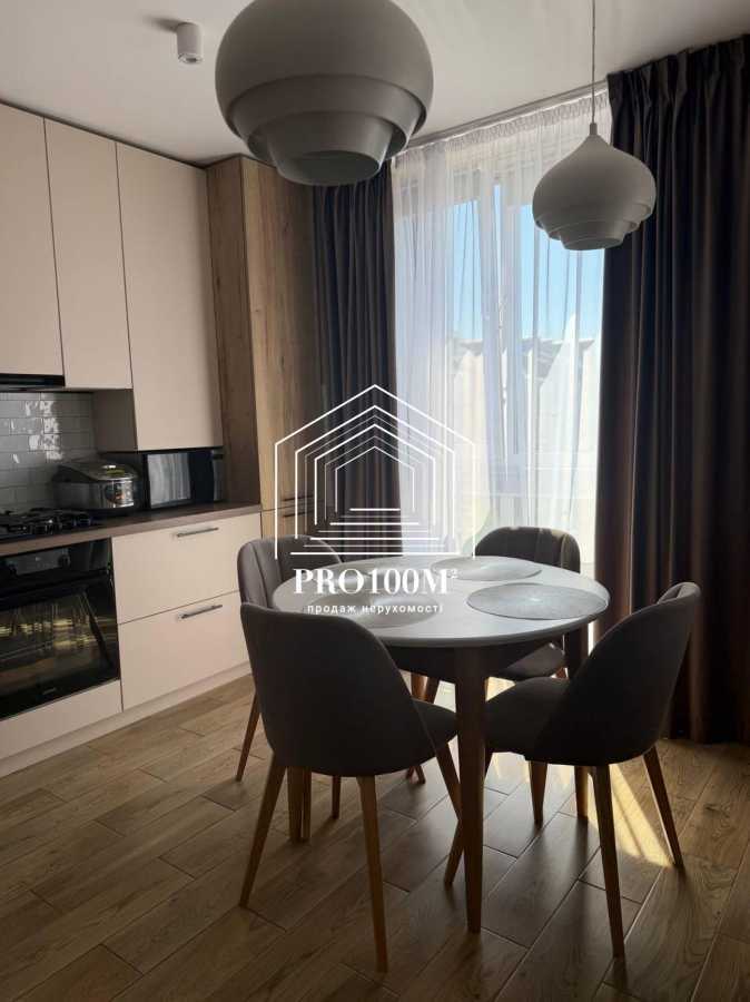 Продажа 3-комнатной квартиры 93 м², Михаила Величко ул., 9