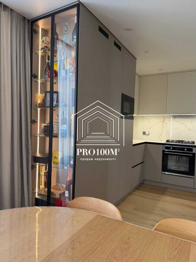 Продажа 4-комнатной квартиры 145 м², Михаила Величко ул., 40/1