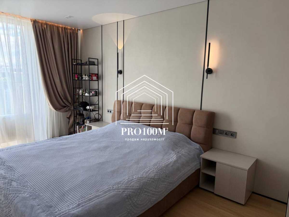 Продажа 4-комнатной квартиры 145 м², Михаила Величко ул., 40/1