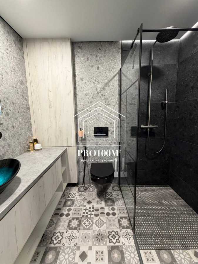 Продажа 4-комнатной квартиры 145 м², Михаила Величко ул., 40/1