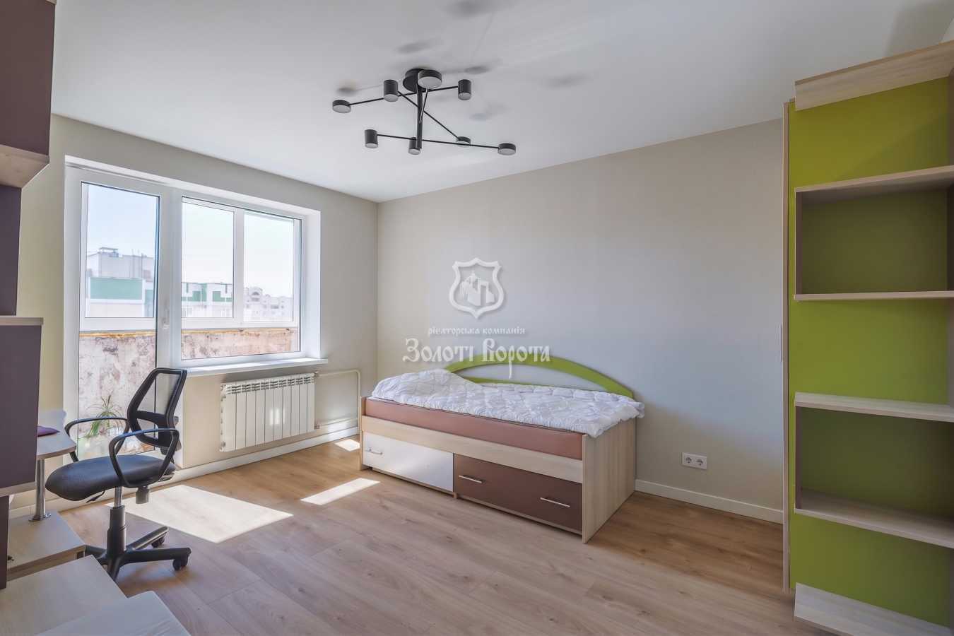 Продаж 3-кімнатної квартири 81.3 м², Вишняківська вул., 5А